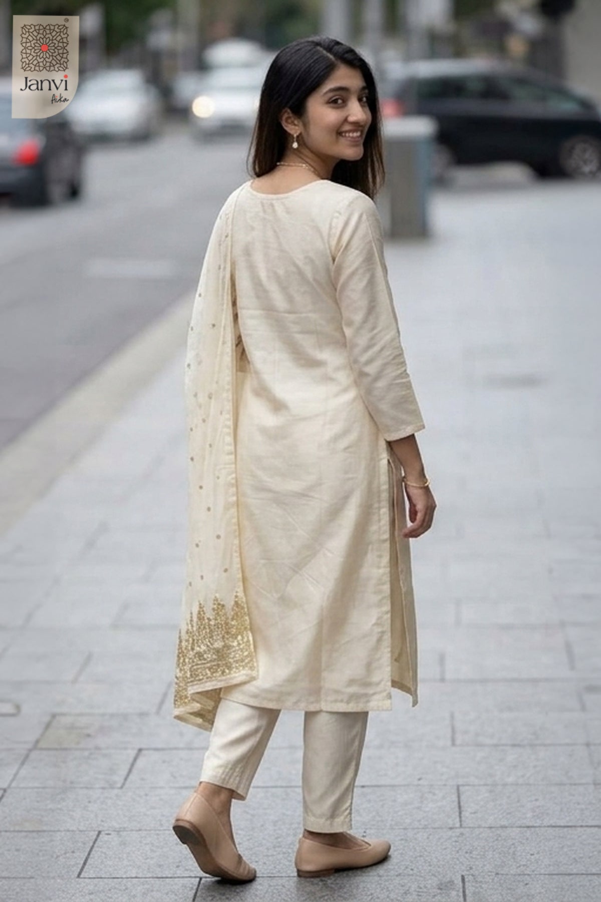 Alessa Floral Beadwork Kurta Set