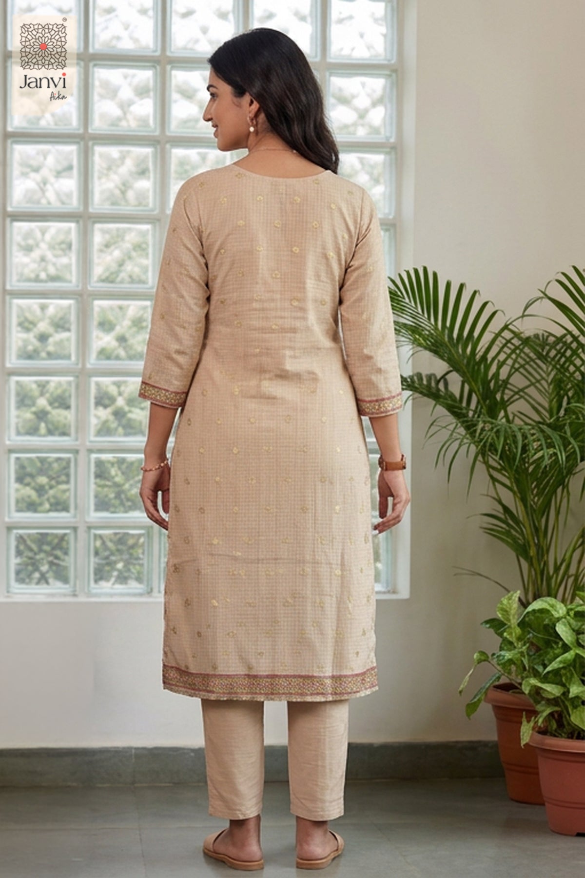 Ivory Rajmahal Elephant Motif Kurta