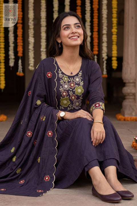 Violet Wildloom Floral Round Neck