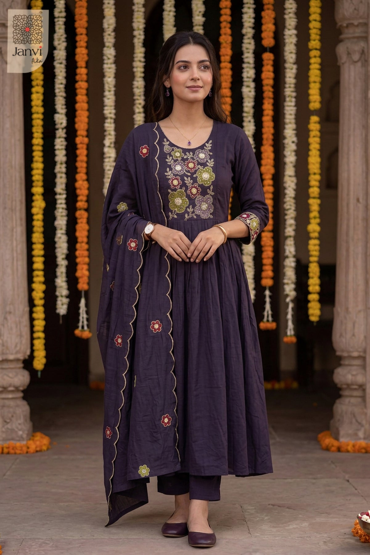 Violet Wildloom Floral Round Neck