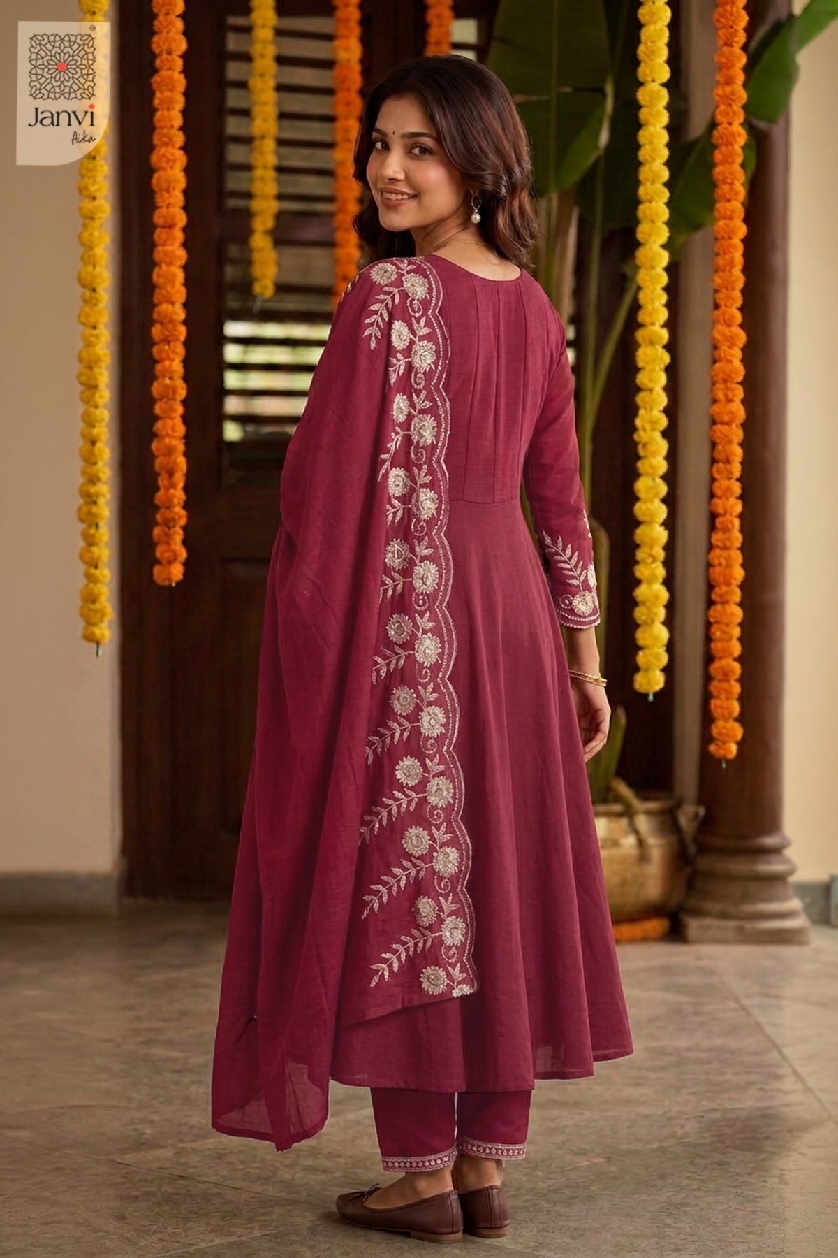 Crimson Berry Scallop Lace Round Neck Panelled Flare Kurti