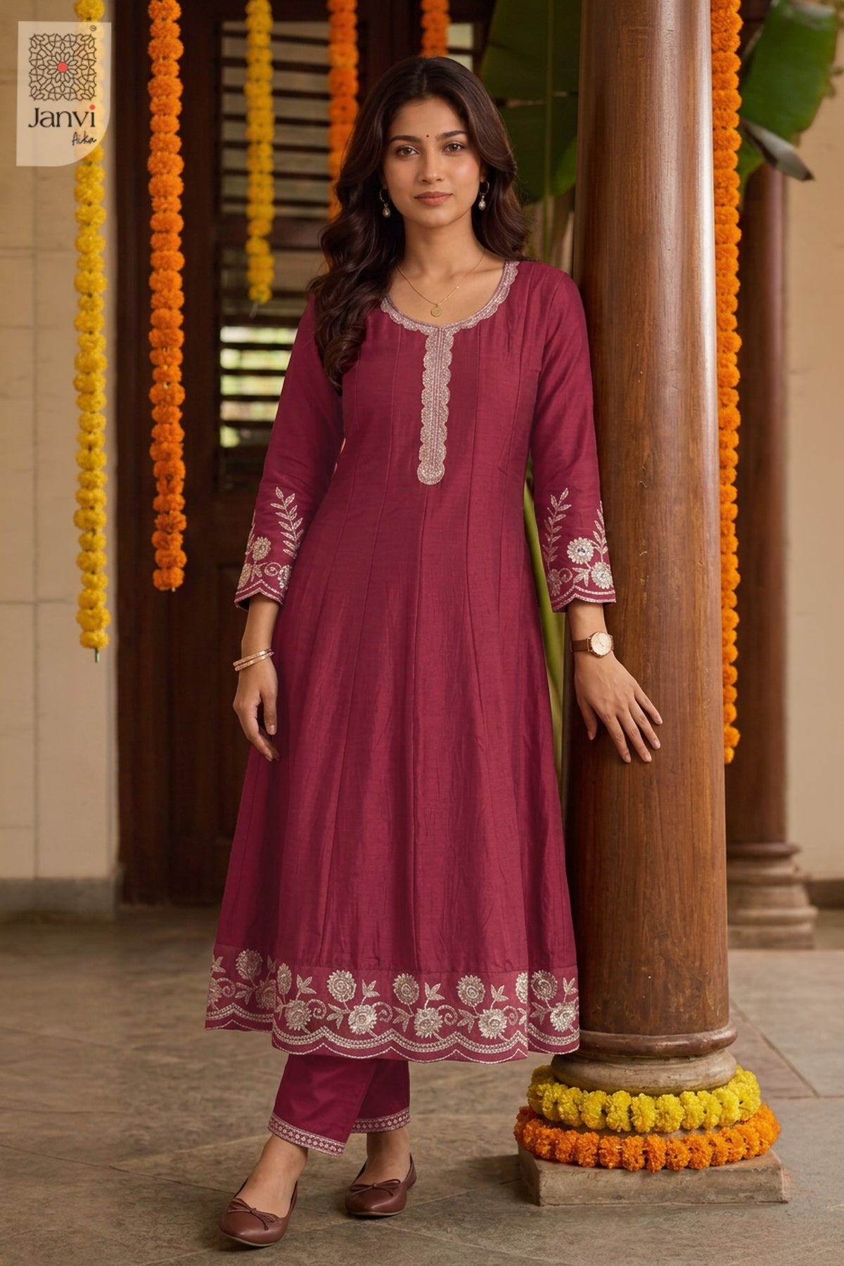Crimson Berry Scallop Lace Round Neck Panelled Flare Kurti