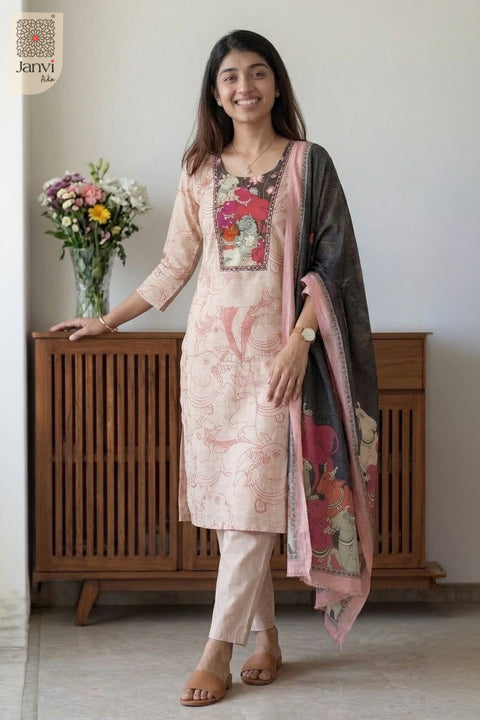 Nandi Artistic Kurta Set