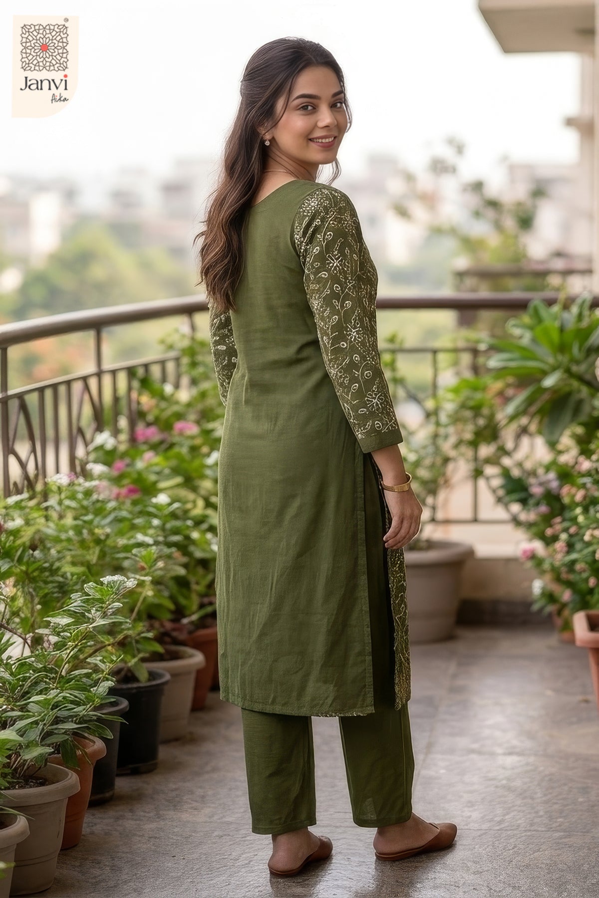 Fern Green Daisy Diaries Floral Embroidered Round Neck Kurti