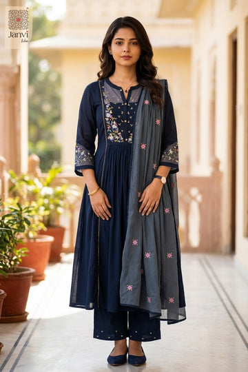 Close-up detail of border and hem design of Indraneela for women's clothing online shopping.
