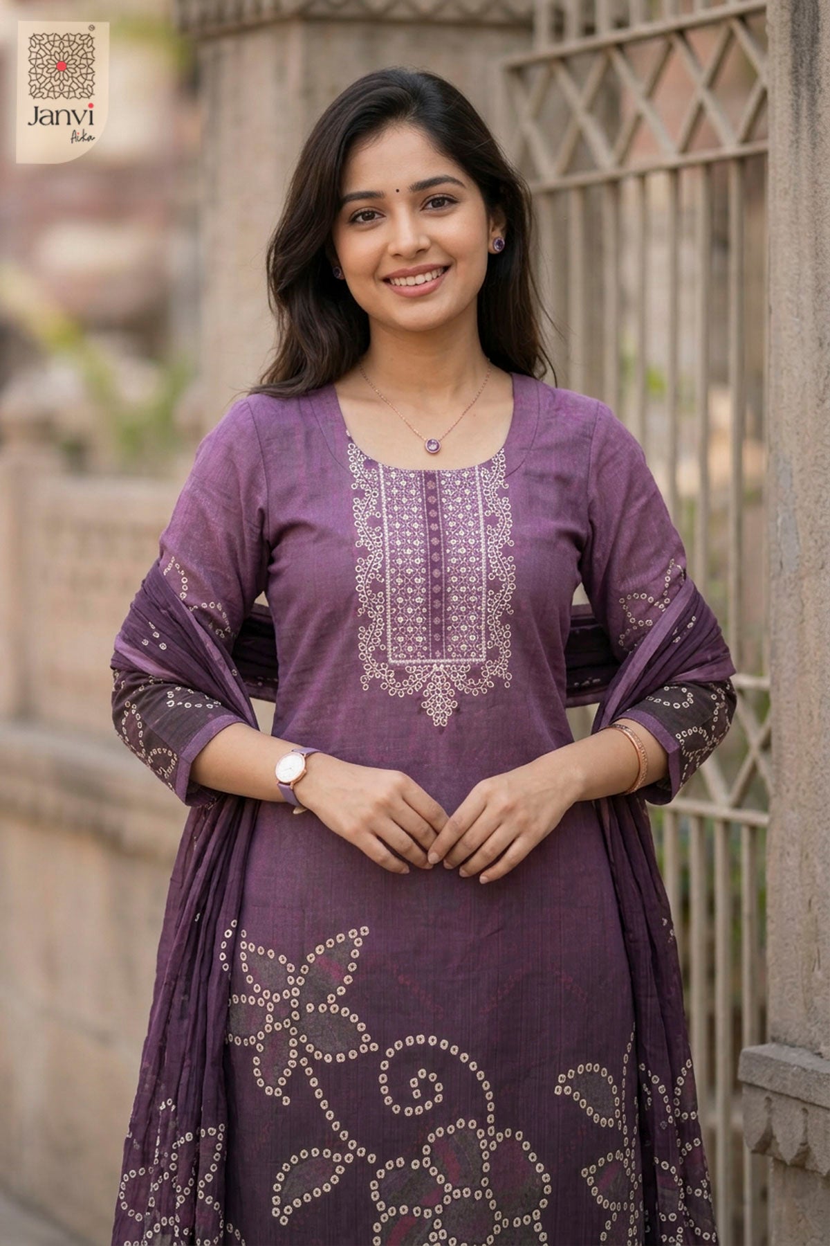 Mauve Bandhani Elegance