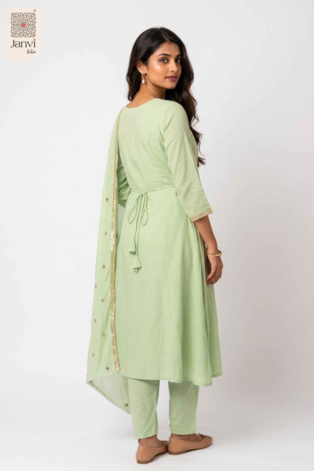 Plumage Lattice Embroidered Notch Neck