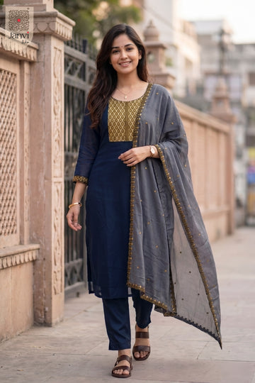 Waist-up front view of Royal Neelam presenting style for short kurtis to wear with jeans.