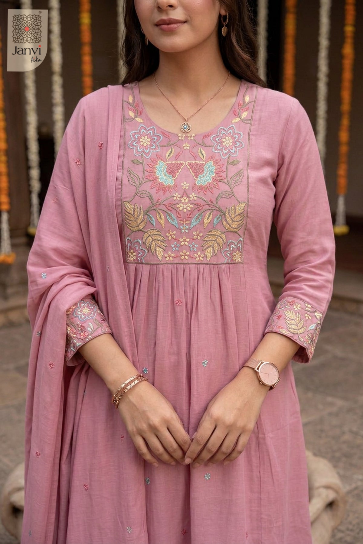 Rose Folkcanvas Embroidered Round Neck