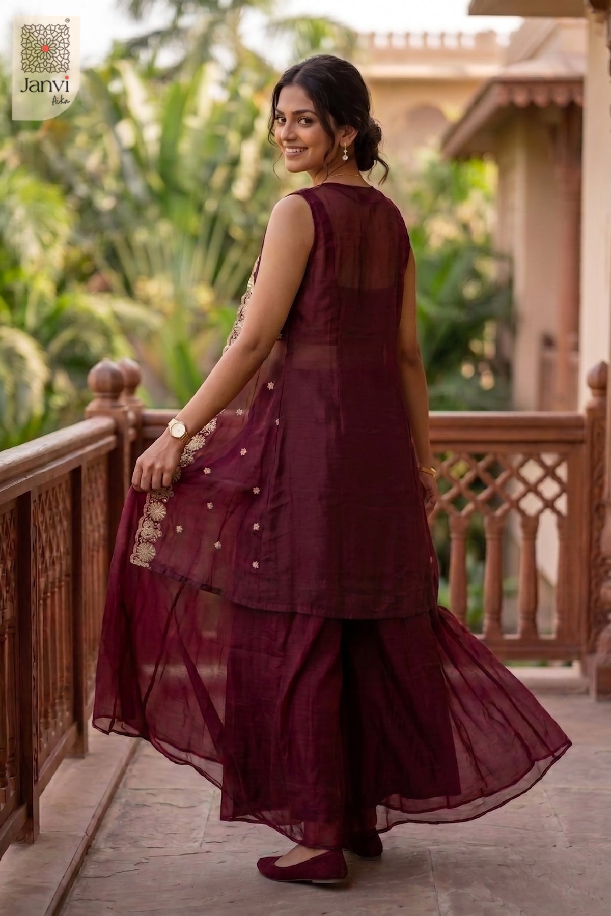 Wine Glitz Sharara