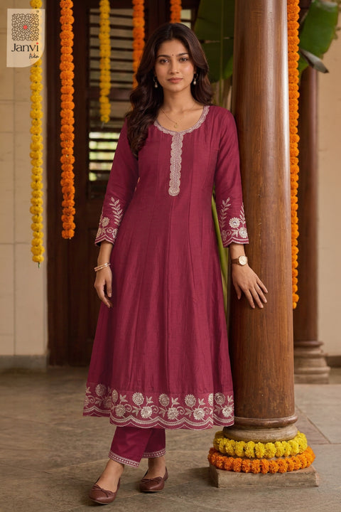 Crimson Berry Scallop Lace Round Neck Panelled Flare Kurti